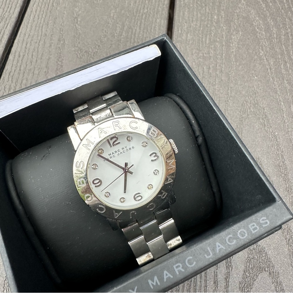Marc Jacobs Watch - Picture 5 of 7